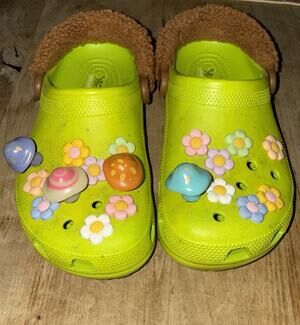 Dreamworks Lime Green Fuzzy-Lined Flower & Mushroom Clogs